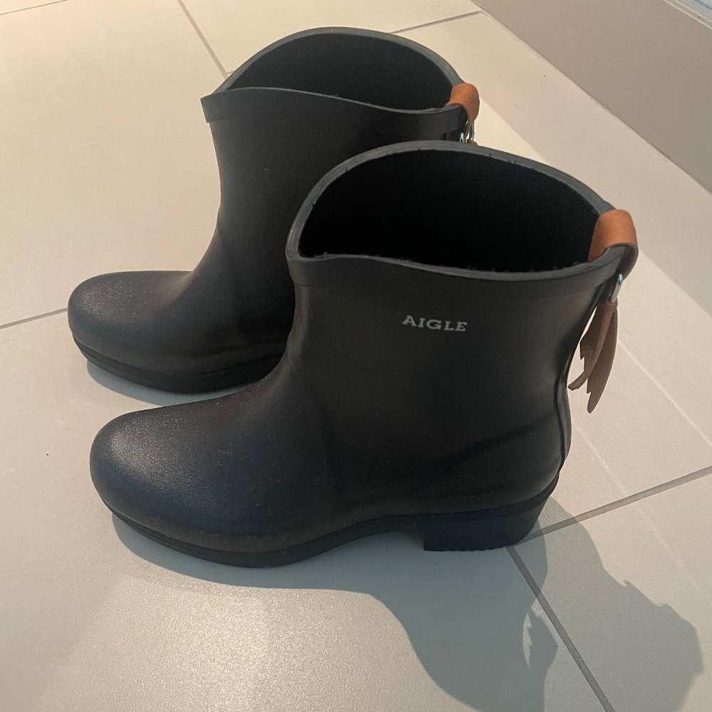 Women's Aigle Rainboots in Black Size 37